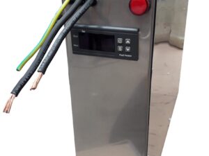 Dispositivo metalico con cables, calentador de piscina Pool Heater, destinado a elevar la temperatura del agua de la piscina.